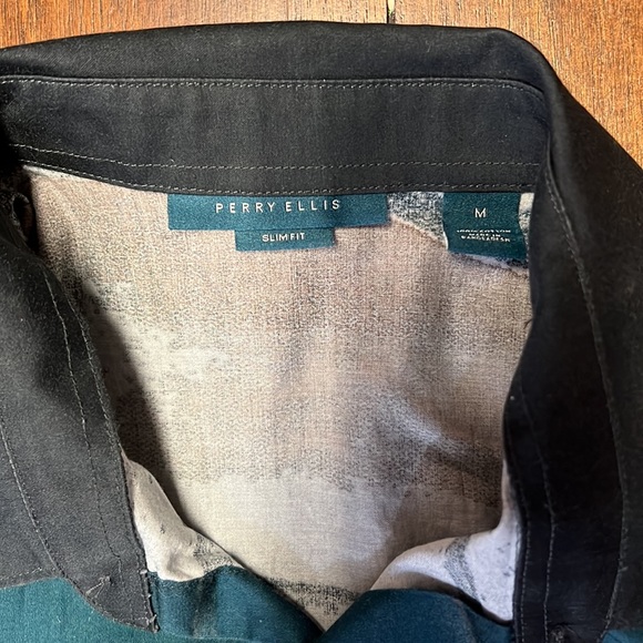 Perry Ellis - Picture 2 of 3